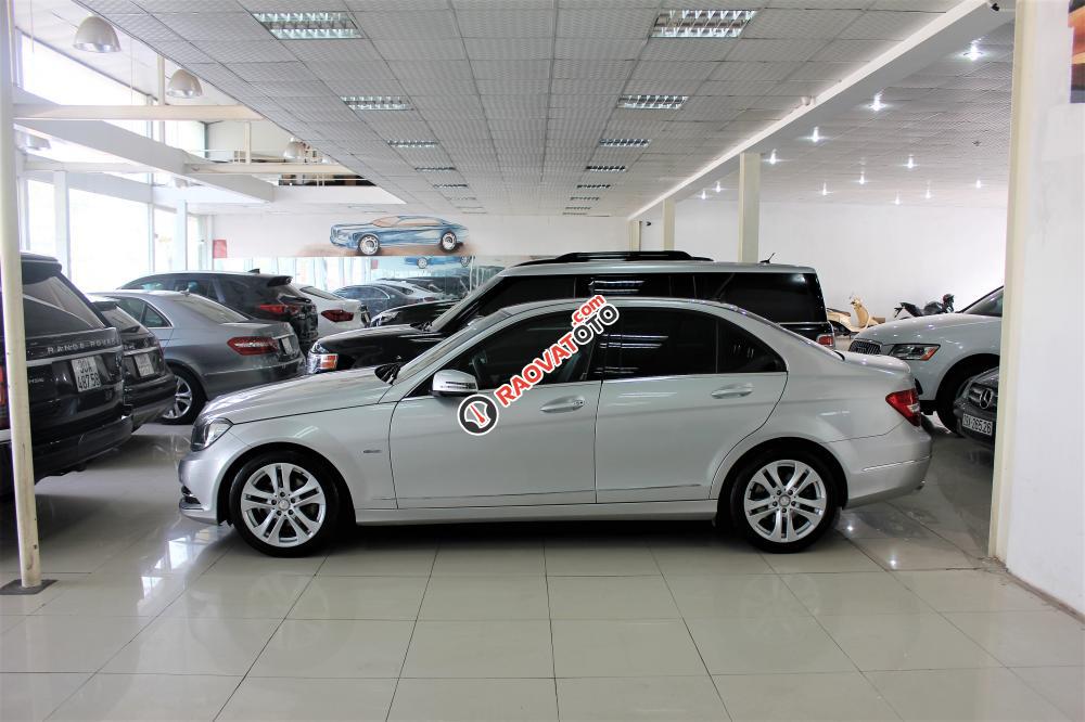 Bán Mercedes C200 sản xuất 2012, màu bạc số tự động, giá 720tr-6