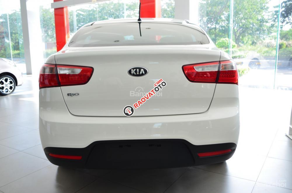 Bán ô tô Kia Rio GAT sản xuất 2017, màu trắng, nhập khẩu nguyên chiếc-1