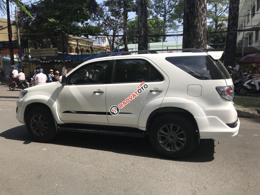 Cần bán gấp Toyota Fortuner đời 2015, màu trắng, xe nhập giá cạnh tranh-3