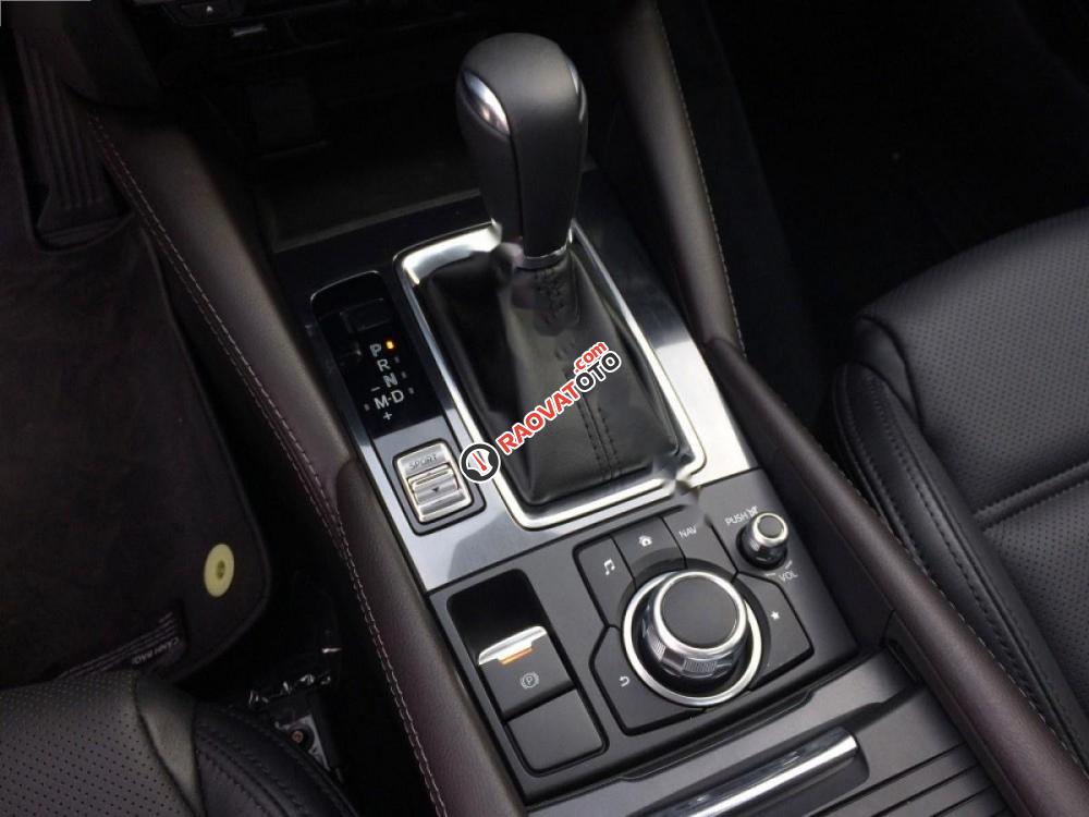 Bán xe Mazda 6 2.0L Premium đời 2017, màu đỏ, giá 879tr-1