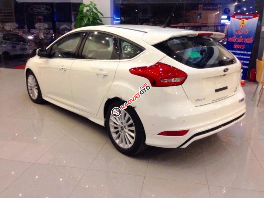 Bán xe Ford Focus Sport 1.5L đời 2017, màu trắng, 745tr-1