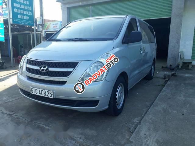 Bán xe Hyundai Starex năm 2007, màu bạc, nhập khẩu nguyên chiếc, giá tốt-1