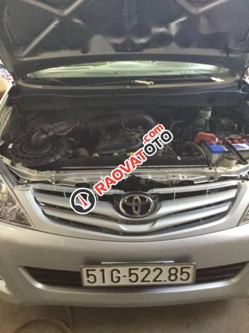 Bán xe Toyota Innova G đời 2010, màu bạc-5