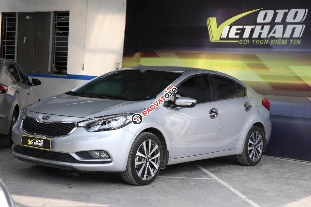 Cần bán xe Kia K3 1.6MT đời 2015, màu bạc-8