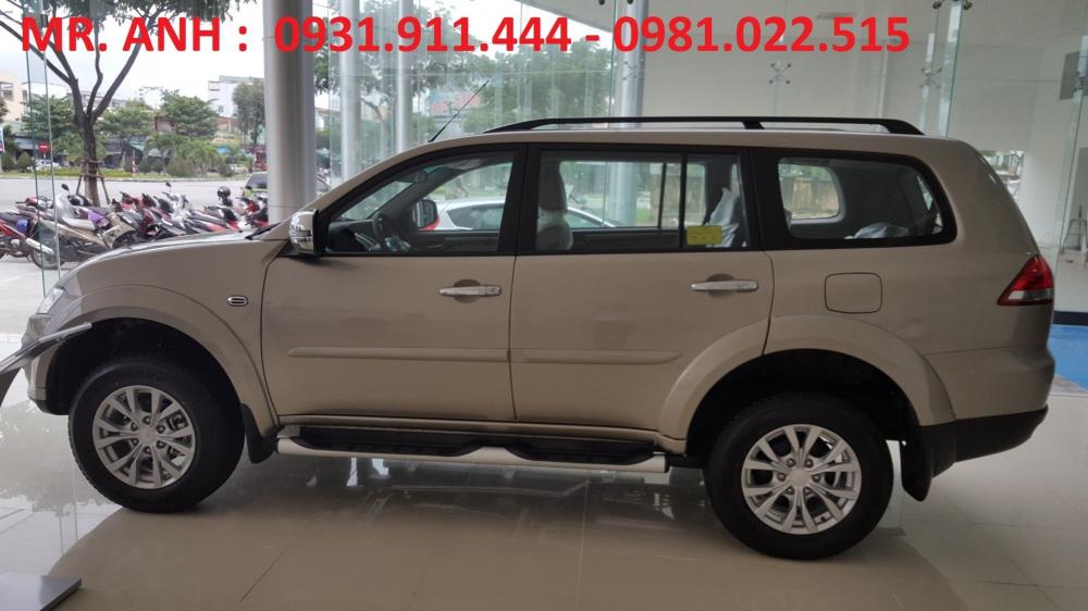 Bán xe Mitsubishi Pajero Sport đời 2017, màu vàng, nhập khẩu-5