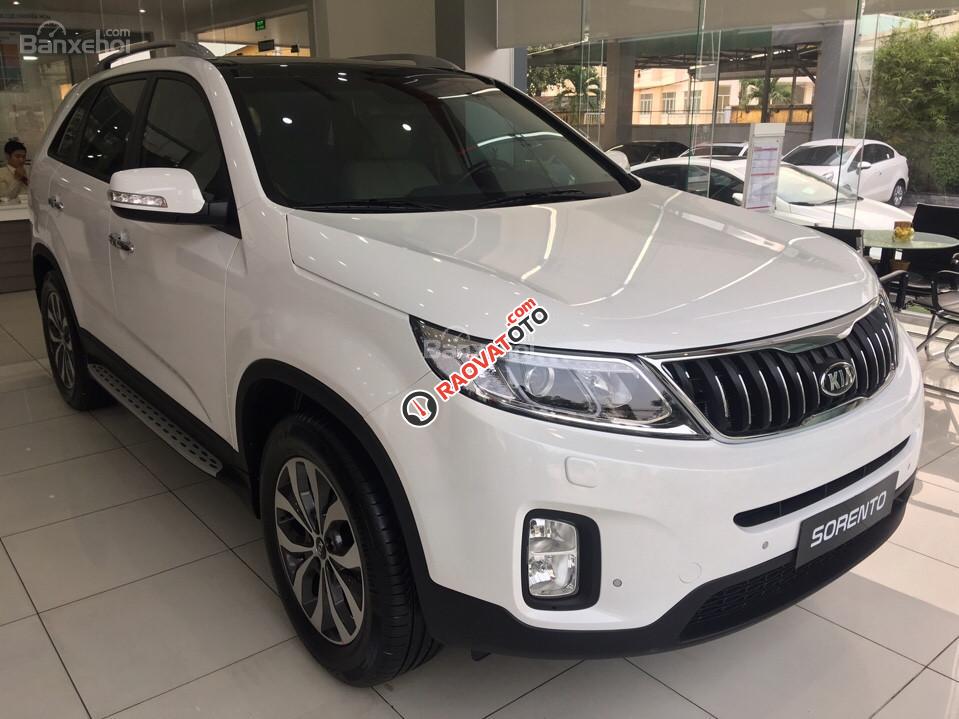 Bán ô tô Kia Sorento 2.2 DATH, máy dầu, phiên bản cao cấp năm 2018, màu trắng-1