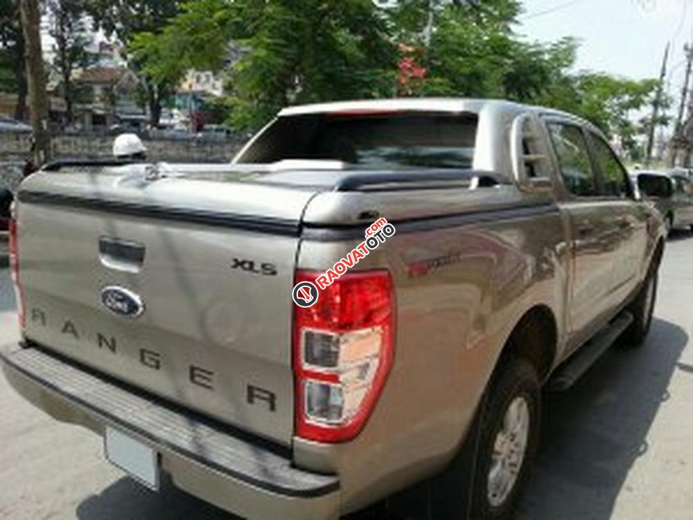 Ford Ranger XLS 2.2 đời 2017, màu vàng, xe nhập giá Sock cuối năm-1