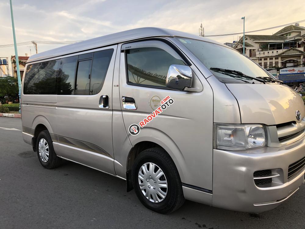 Cần bán xe Toyota Hiace đời 2006 xe gia đình-0