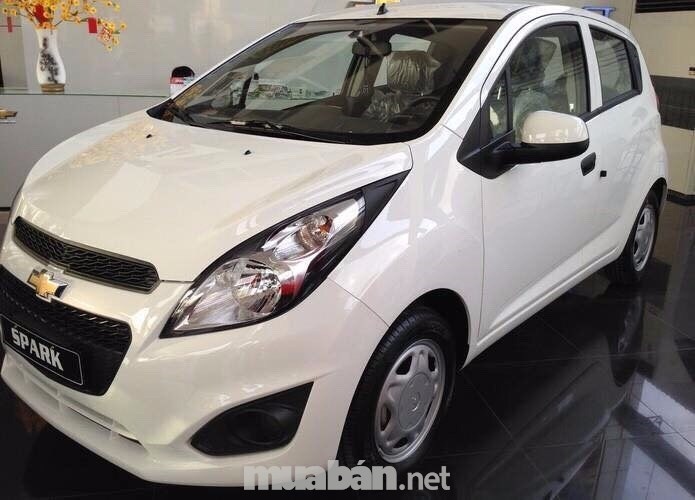 Bán Chevrolet Spark đời 2017, màu trắng, nhập khẩu giá cạnh tranh-0