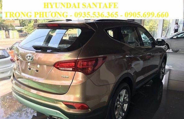 Bán xe Hyundai Santa Fe sản xuất 2017, màu nâu, nhập khẩu nguyên chiếc-9