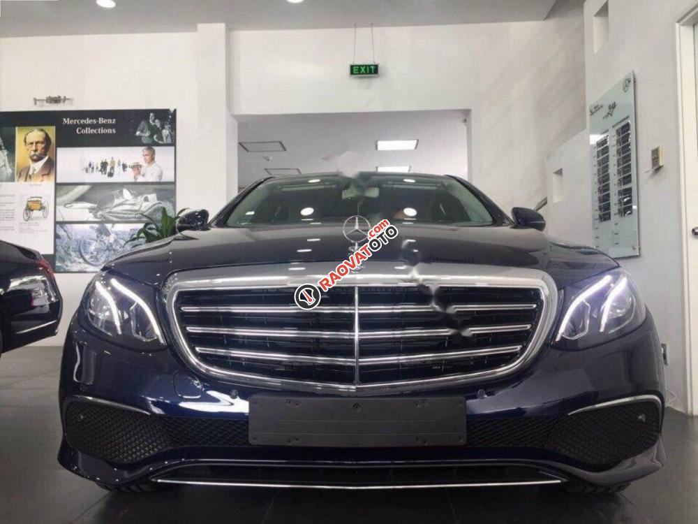 Cần bán xe Mercedes E200 đời 2017, màu xanh lam-0