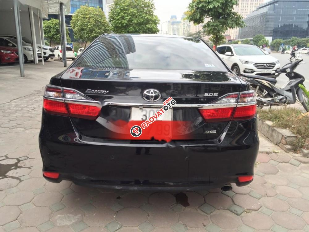 Cần bán lại xe Toyota Camry 2.0E đời 2015, màu đen-0