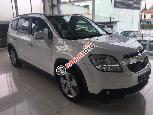 Bán xe Chevrolet Orlando LTZ đời 2017, màu trắng, 699 triệu-1