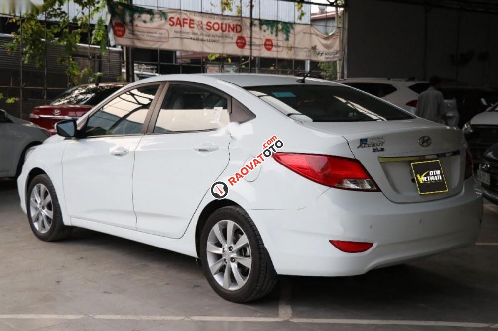 Cần bán lại xe Hyundai Accent 1.4MT sản xuất 2016, màu trắng, xe nhập-8