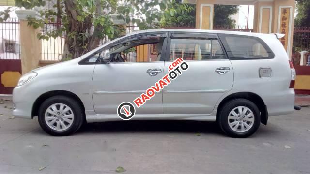 Bán Toyota Innova G năm 2009, màu bạc-0