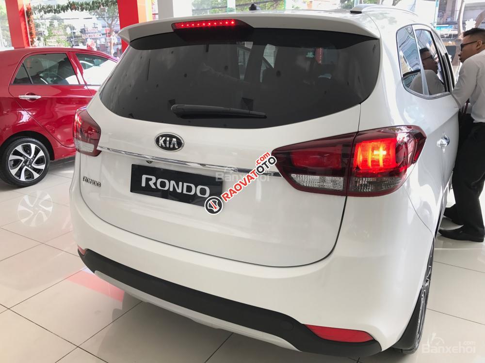 Kia Rondo 7 chỗ tiện nghi, chỉ cần 150 triệu-2