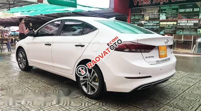 Bán xe Hyundai Elantra 2.0AT đời 2017, màu trắng, 609 triệu-0