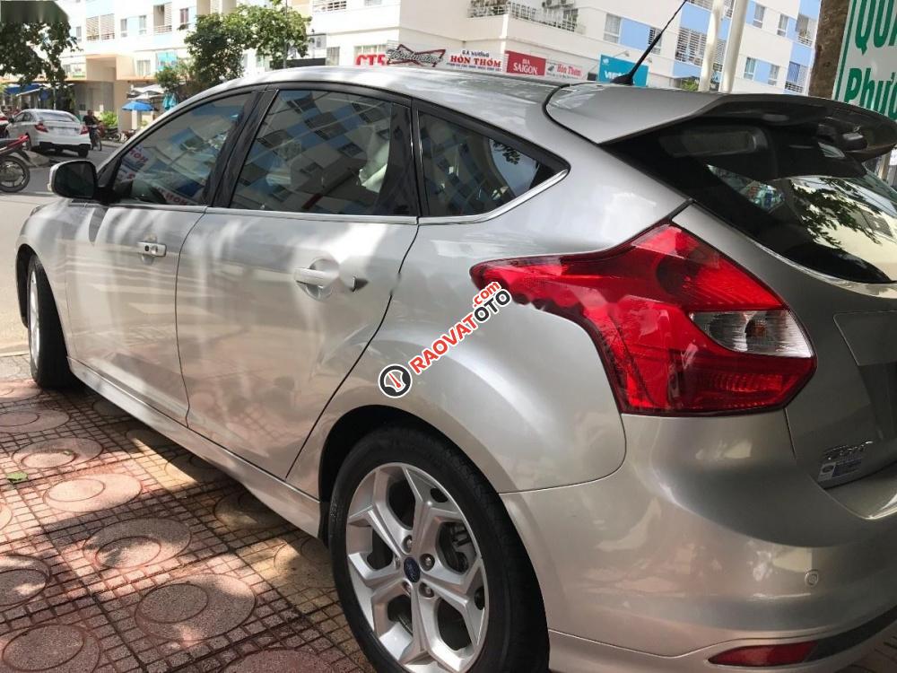 Bán Ford Focus đời 2013, màu bạc số tự động-0