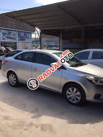 Cần bán xe Toyota Vios đời 2016, màu bạc như mới-6