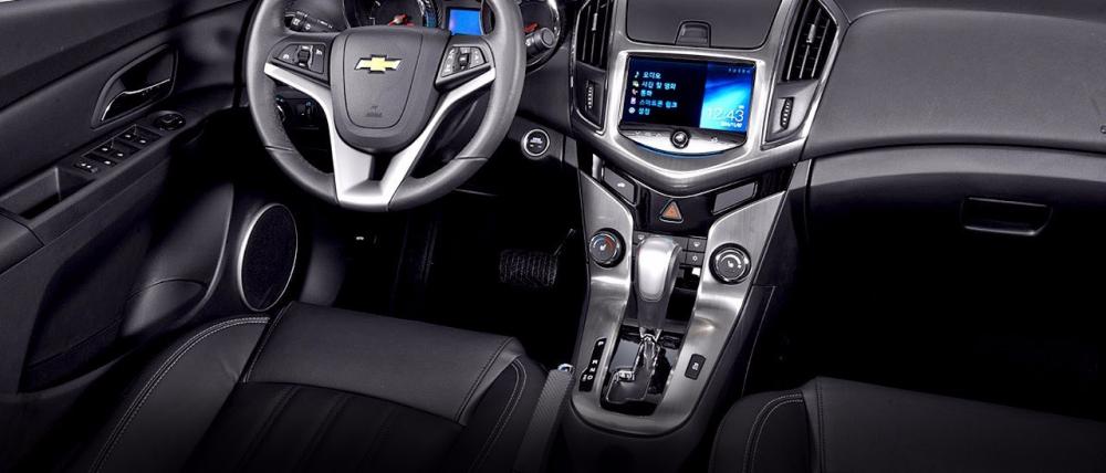 Bán xe Chevrolet Cruze đời 2017, màu trắng, nhập khẩu -5