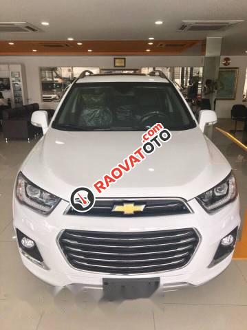 Bán Chevrolet Captiva REVV năm 2017, màu trắng-1