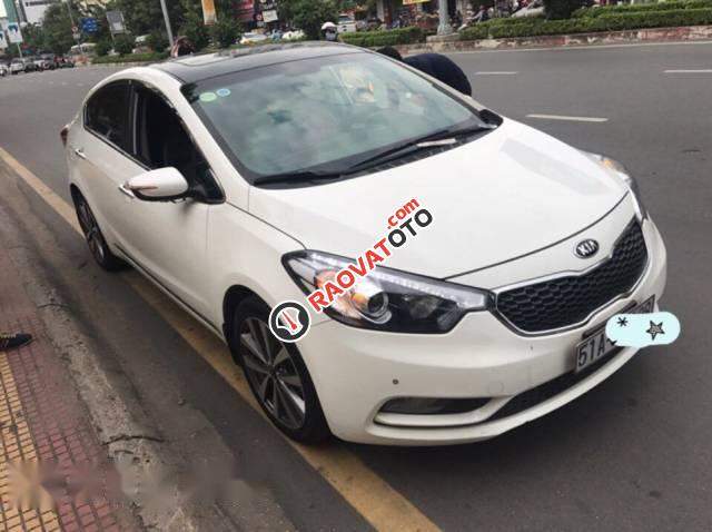 Cần bán gấp Kia K3 năm 2014, màu trắng-0