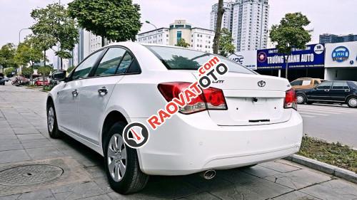 Bán ô tô Daewoo Lacetti 1.6 MT đời 2011, màu trắng số tự động, 315tr-1