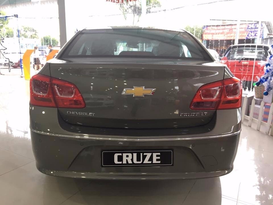 Bán xe Chevrolet Cruze đời 2017, màu nâu, xe nhập-5