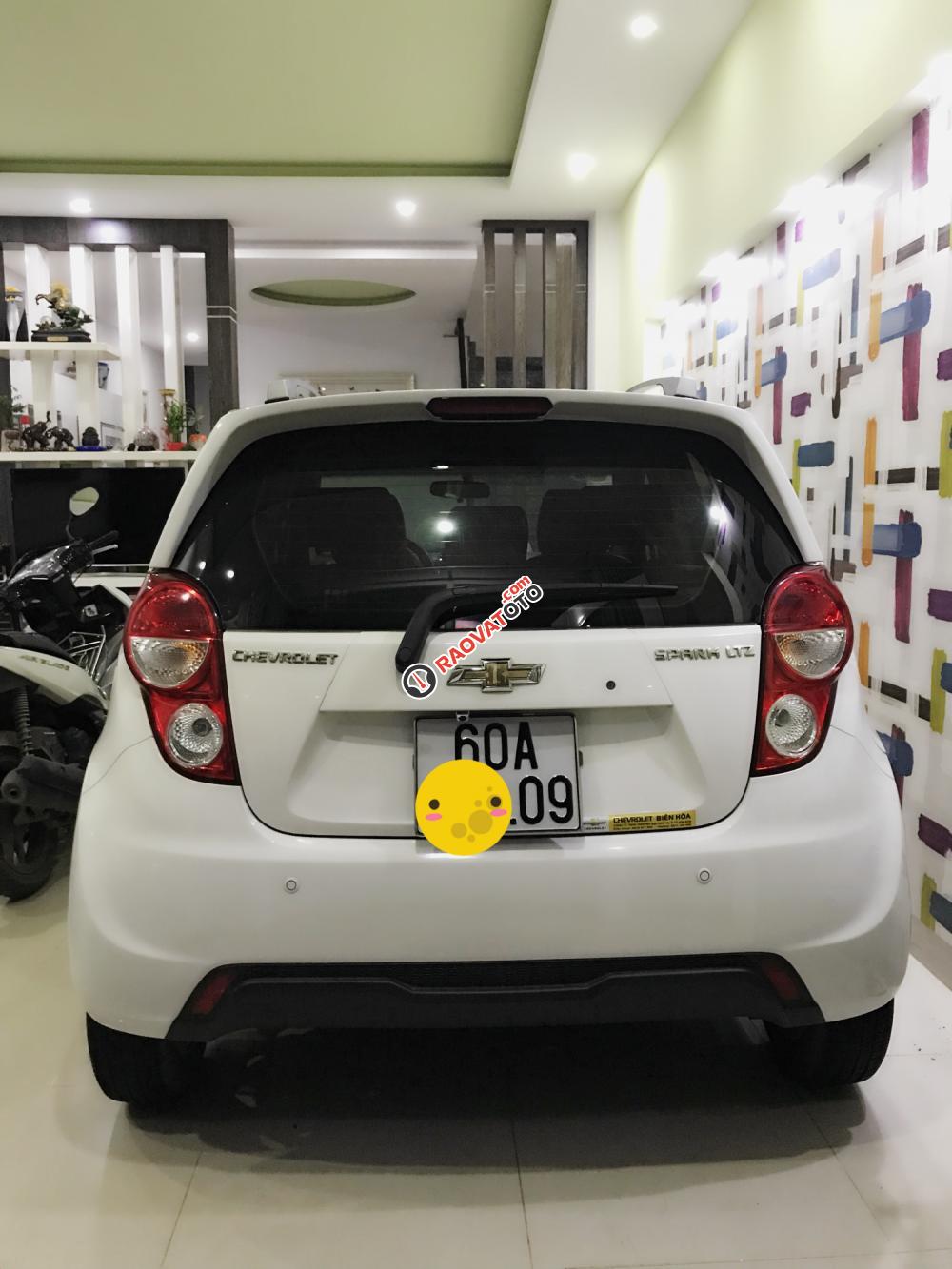 Cần bán xe Chevrolet Spark AT đời 2014, màu trắng chính chủ-2