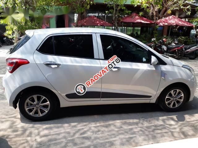 Bán xe Hyundai Grand i10 đời 2015, màu trắng số sàn, giá tốt-3