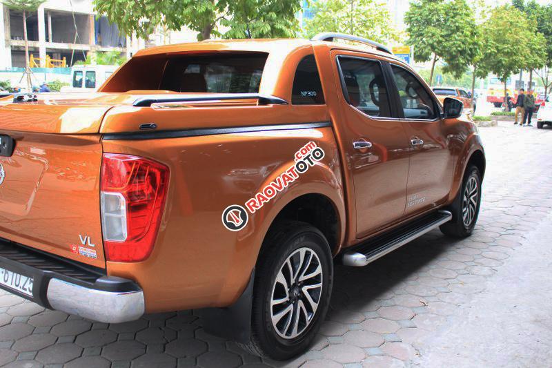 Bán Nissan Navara NP300 2.5VL AT 4WD đời 2015, màu vàng, xe nhập, giá chỉ 645 triệu-4