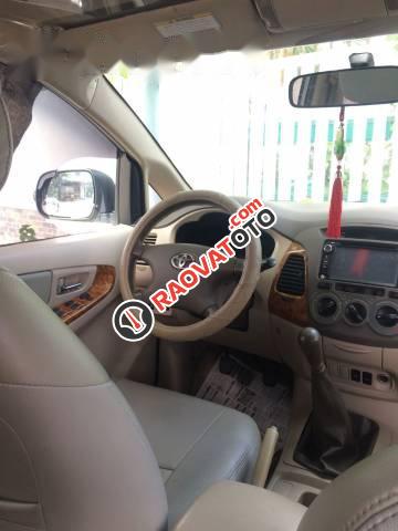 Bán Toyota Innova G đời 2008, màu bạc xe gia đình-2