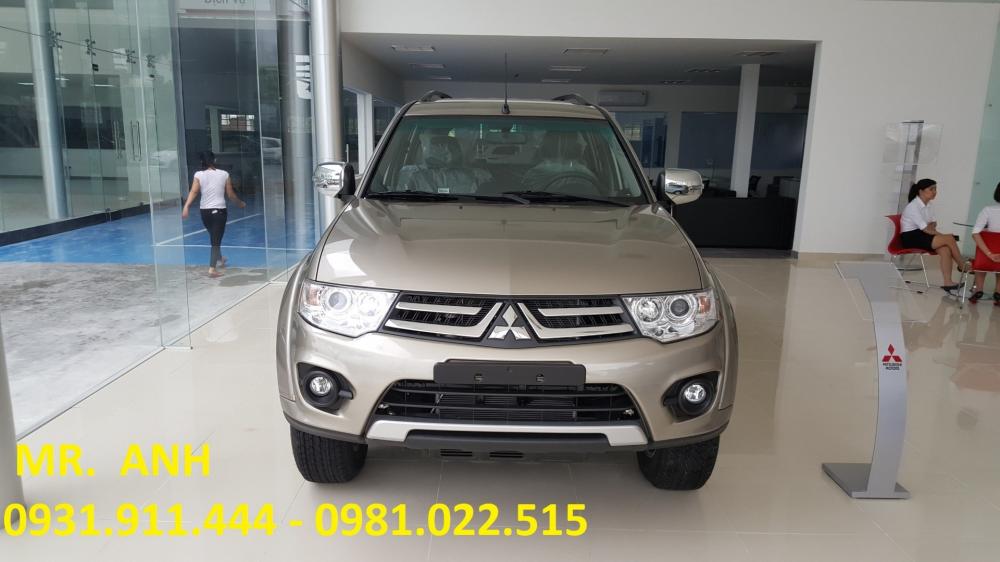 Bán xe Mitsubishi Pajero Sport đời 2017, màu vàng, nhập khẩu-1