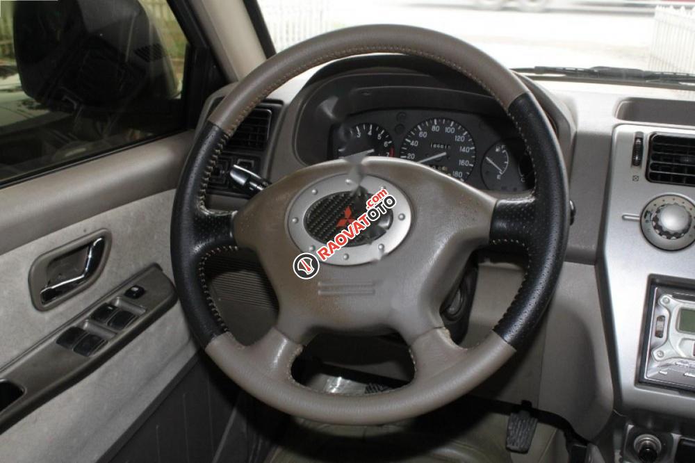 Bán Mitsubishi Jolie năm 2004, màu bạc số sàn-2