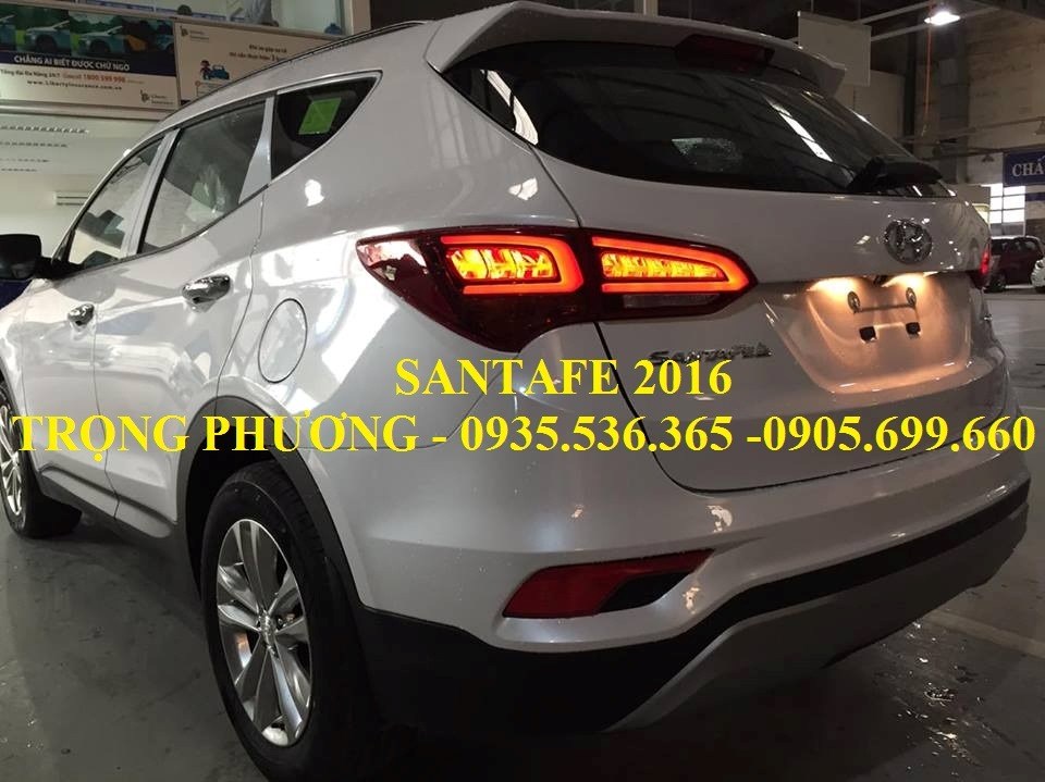 Bán xe Hyundai Santa Fe đời 2017, màu trắng, nhập khẩu-7