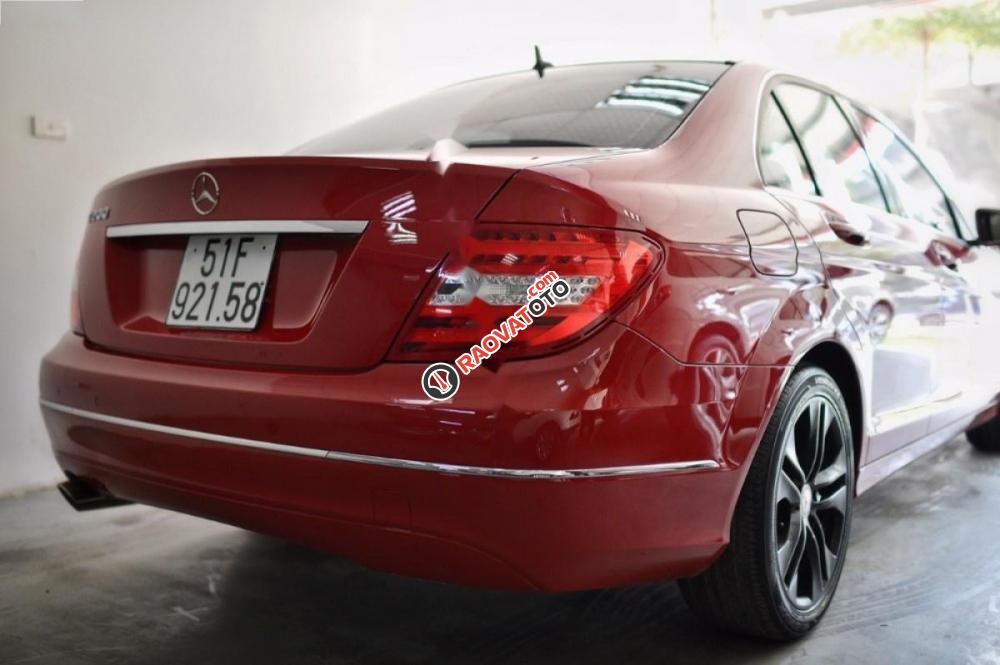 Cần bán Mercedes C200 đời 2011, màu đỏ, 695 triệu-7