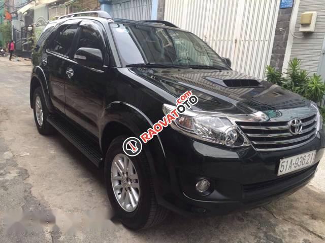 Bán Toyota Fortuner G 2014, màu đen-1