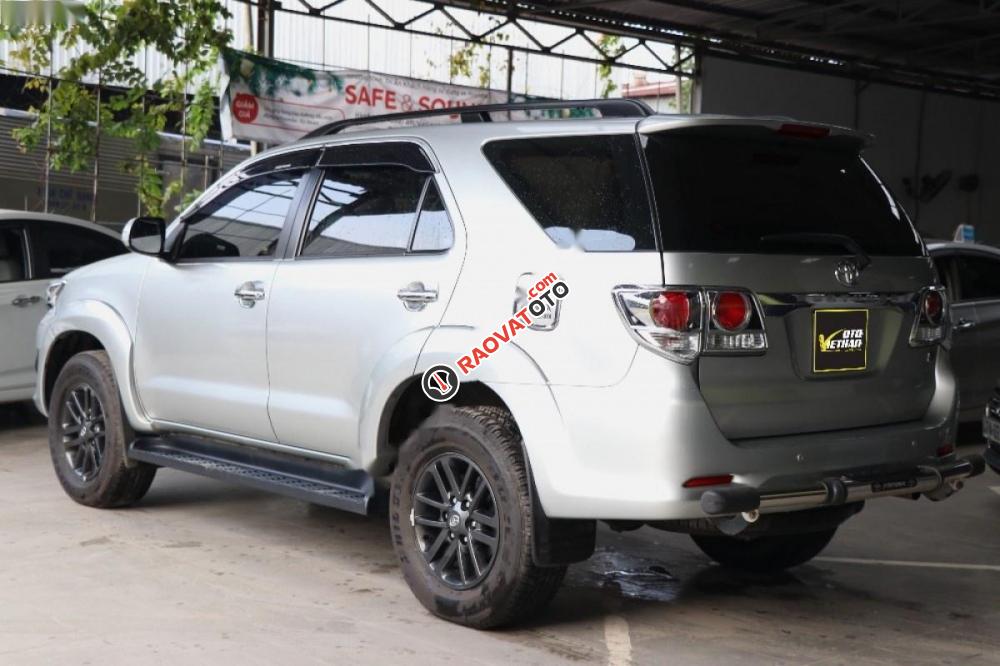 Xe Toyota Fortuner 2.5G 2015-1