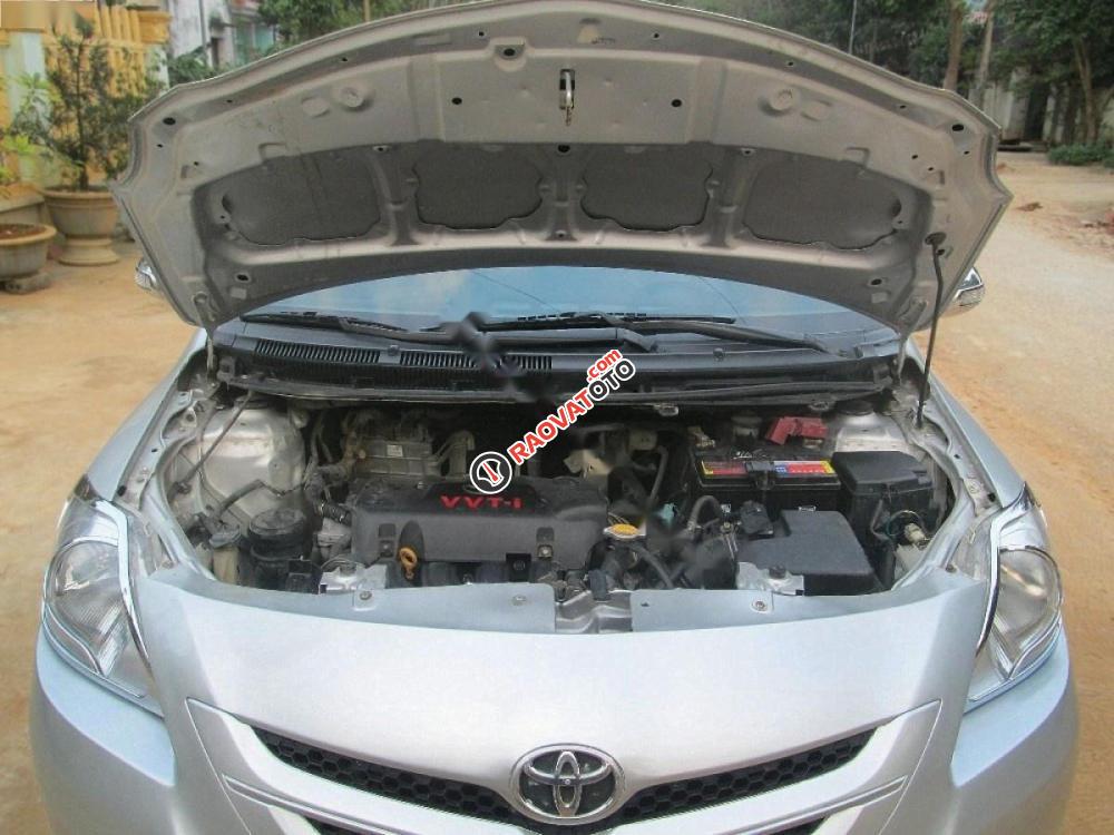 Cần bán gấp Toyota Vios E đời 2009, màu bạc, giá tốt-0