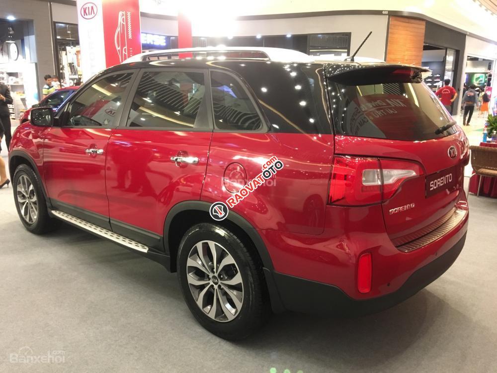 Giá xe Kia Sorento - Kia Sorento đời 2018 màu đỏ - đen, xe giao ngay-3