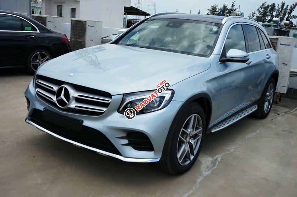 Bán xe Mercedes GLC 300 đời 2017, nội thất đen xe giao nhanh nhất-0