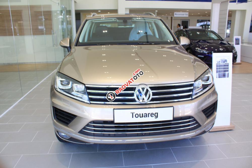Bán ô tô Volkswagen Touareg đời 2016, màu vàng, nhập khẩu nguyên chiếc-0