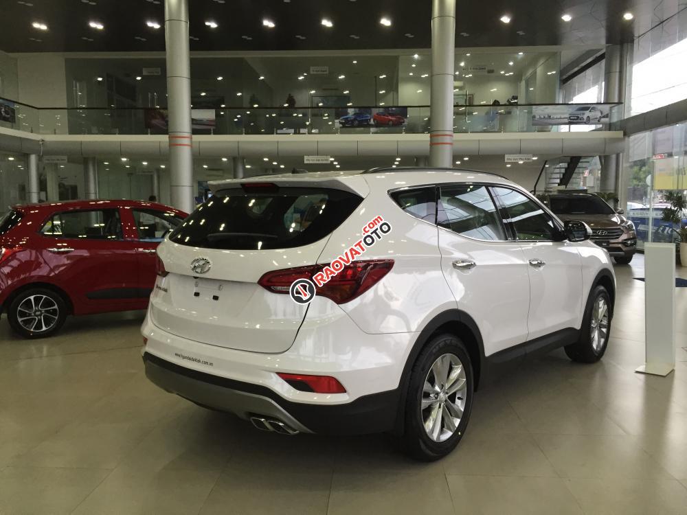 Cần bán gấp Hyundai Santa Fe 2.4AT, xăng đời 2018, màu trắng, KM: 202.000.000đ. Gọi: 0941.46.22.77 Mr. Vũ-3