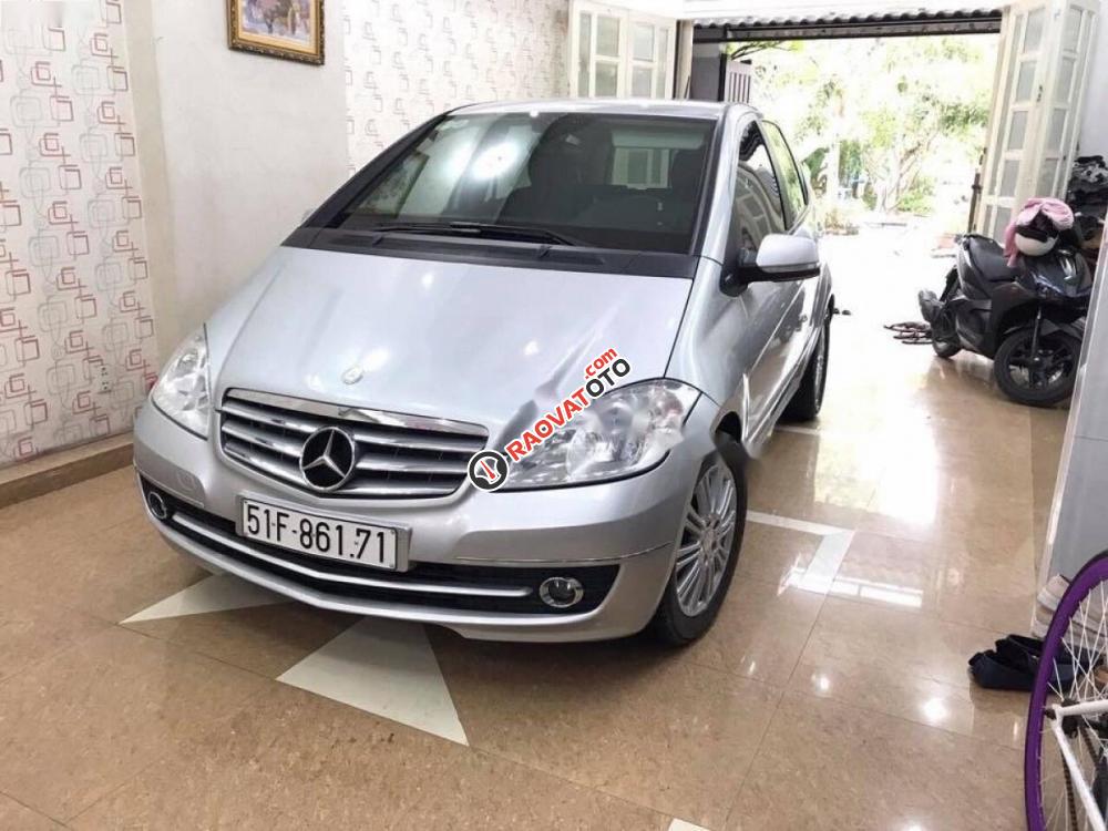 Cần bán lại xe Mercedes A160 đời 2009, màu bạc, xe nhập số tự động, giá 389tr-0