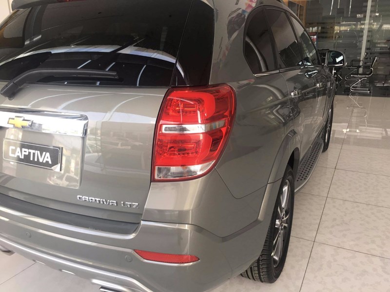 Bán Chevrolet Captiva đời 2017, xe nhập, 879tr-7