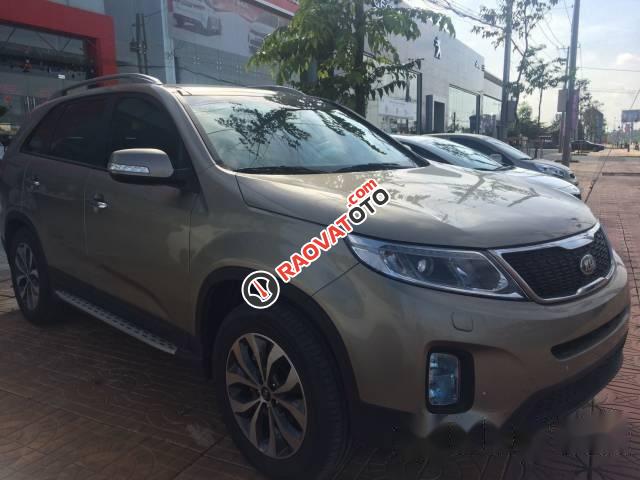 Cần bán xe Kia Sorento đời 2016, màu ghi vàng -2
