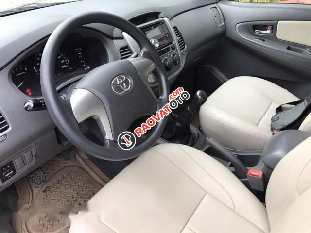 Chính chủ bán xe Toyota Innova 2.0E 2012, màu đỏ-4