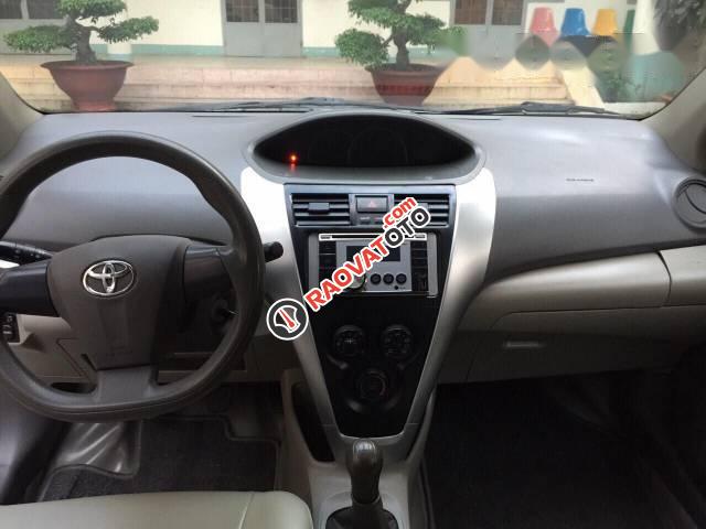 Bán xe Toyota Vios đời 2012, màu bạc chính chủ-2