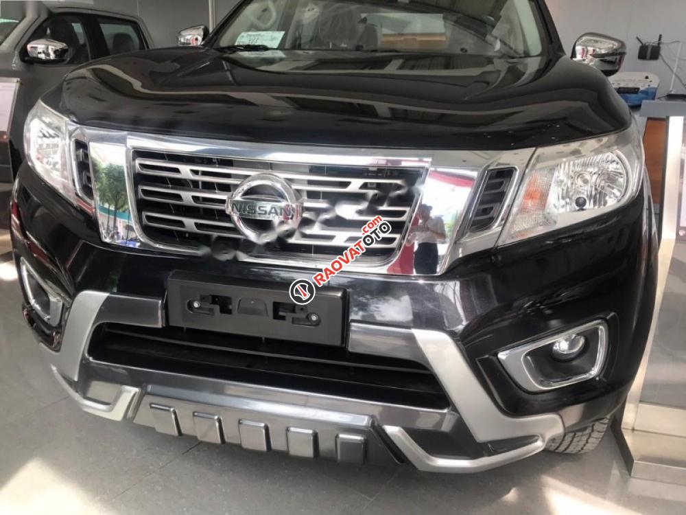 Cần bán xe Nissan Navara năm 2017, màu đen, xe nhập, giá tốt-5