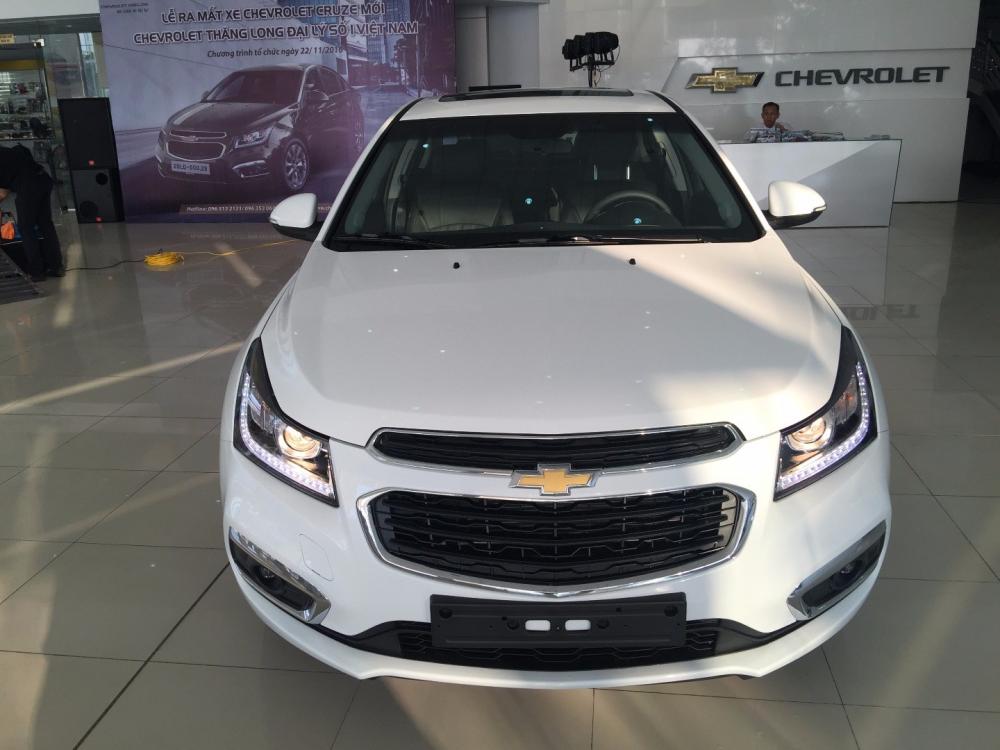 Bán xe Chevrolet Cruze đời 2017, màu trắng, nhập khẩu -1